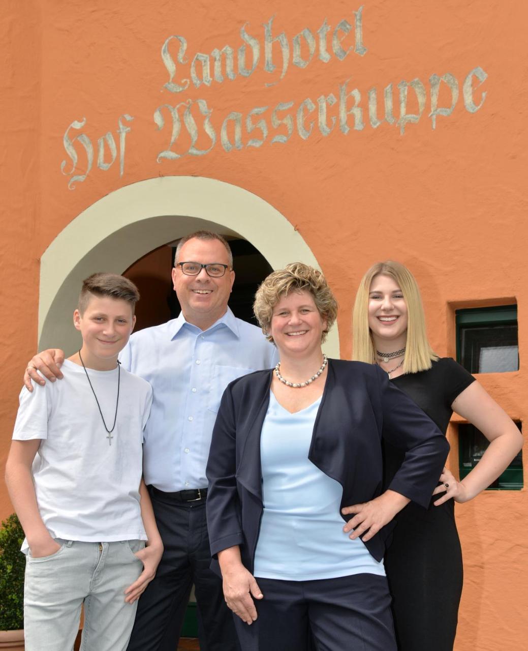 Landhaushotel Hof Wasserkuppe Poppenhausen Exterior photo