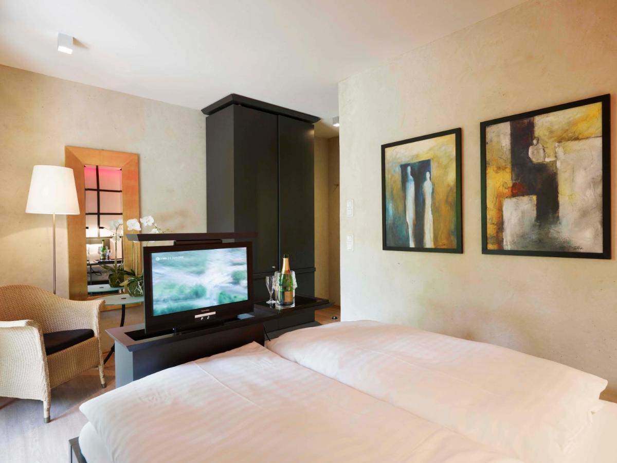Landhaushotel Hof Wasserkuppe Poppenhausen Room photo